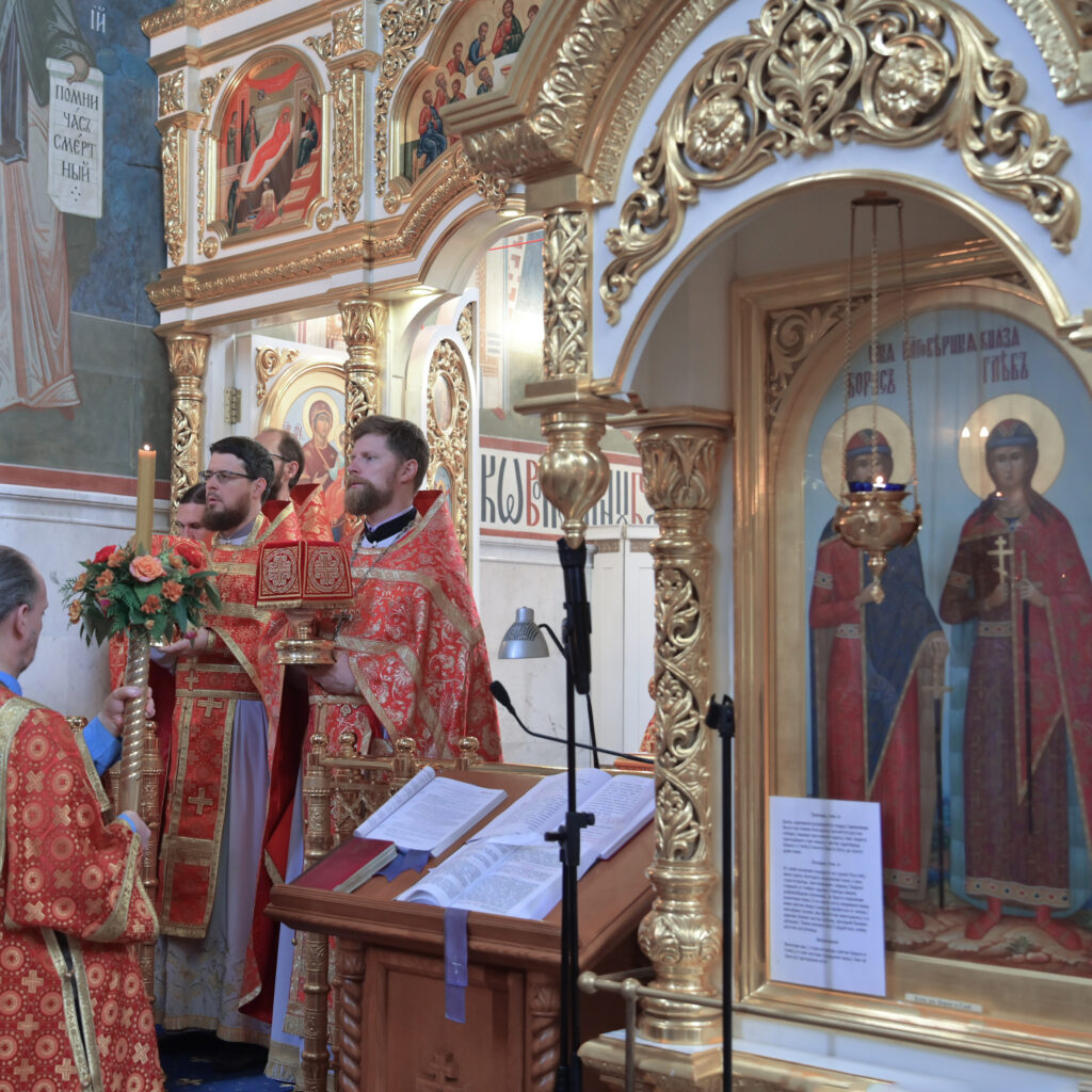 День памяти святых благоверных князей-страстотерпцев Бориса и Глеба День памяти святых благоверных князей-страстотерпцев Бориса и Глеба