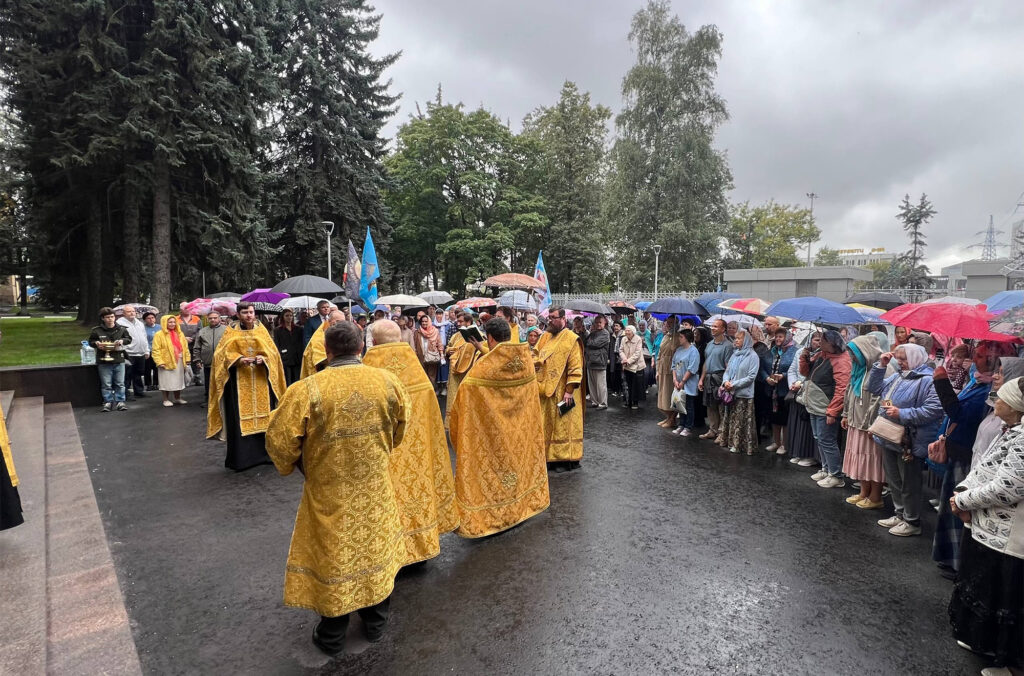 Крестный ход на территории ПАО «РКК «Энергия» им. С.П. Королёва» Крестный ход на территории ПАО «РКК «Энергия» им. С.П. Королёва»