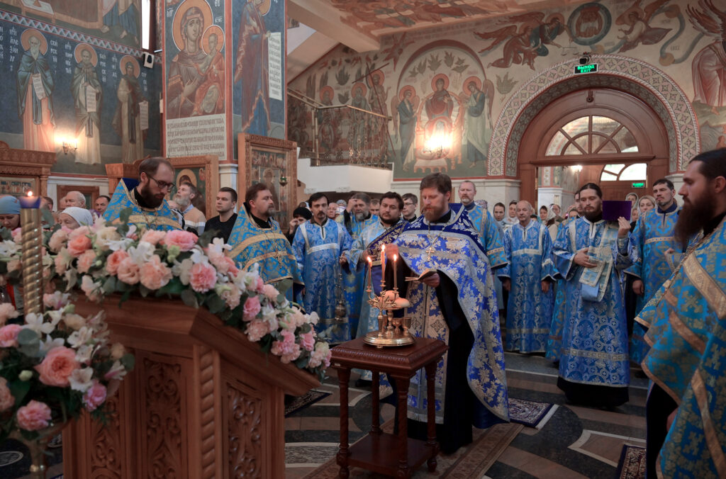 Всенощное бдение накануне Престола Всенощное бдение накануне Престола