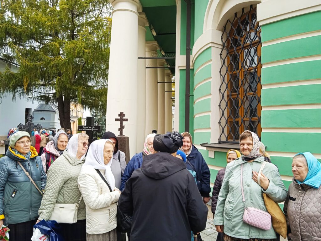 Паломничество в Оптину пустынь Паломничество в Оптину пустынь